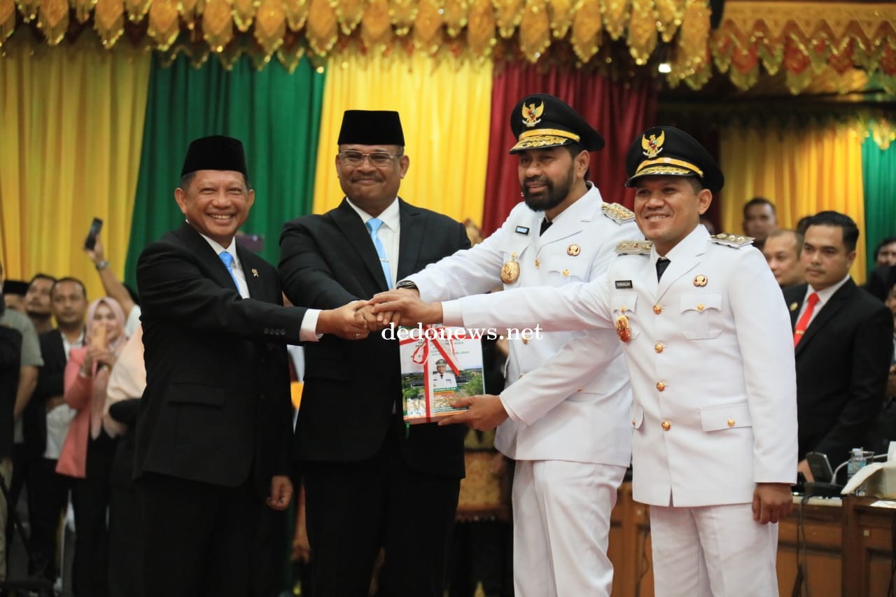 Muzakir Manaf dan Fadhlullah Resmi Dilantik Sebagai Gubernur dan Wakil Gubernur Aceh 2025-2030